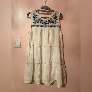 Max Studio White Dress with Black Embroidery